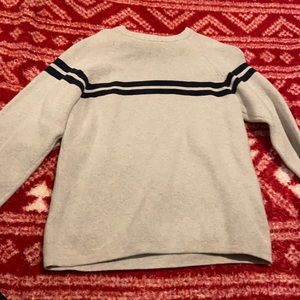 Grey and dark blue sweat shirt